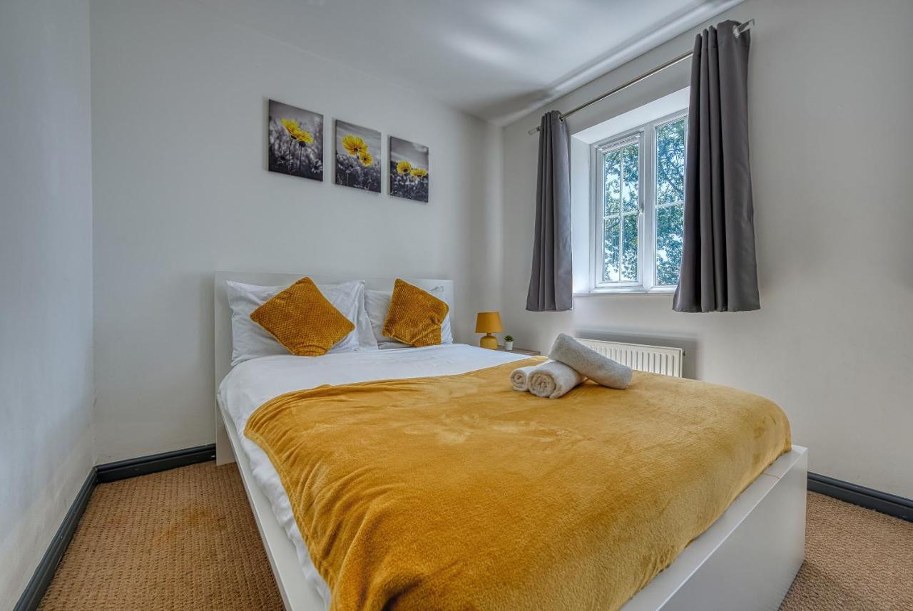 Nec Exhibitor Home, Stay Near Birmingham Airport Esterno foto