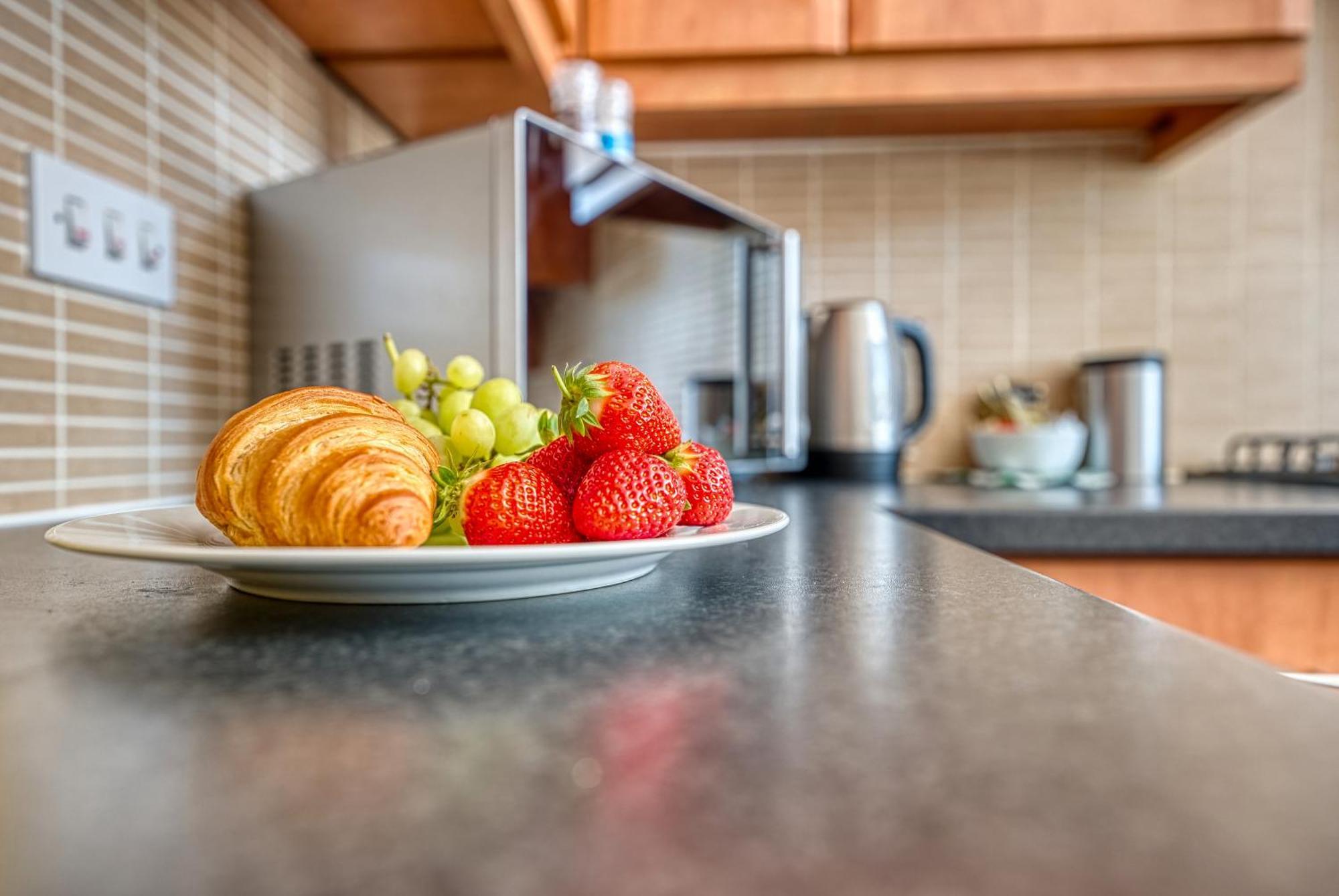 Nec Exhibitor Home, Stay Near Birmingham Airport Esterno foto