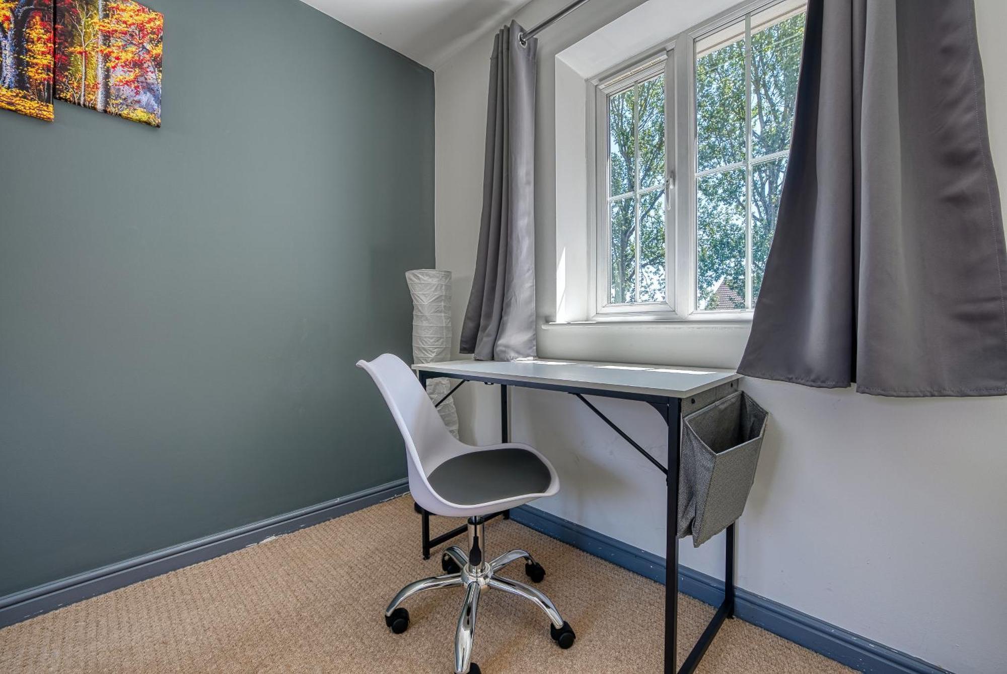 Nec Exhibitor Home, Stay Near Birmingham Airport Esterno foto